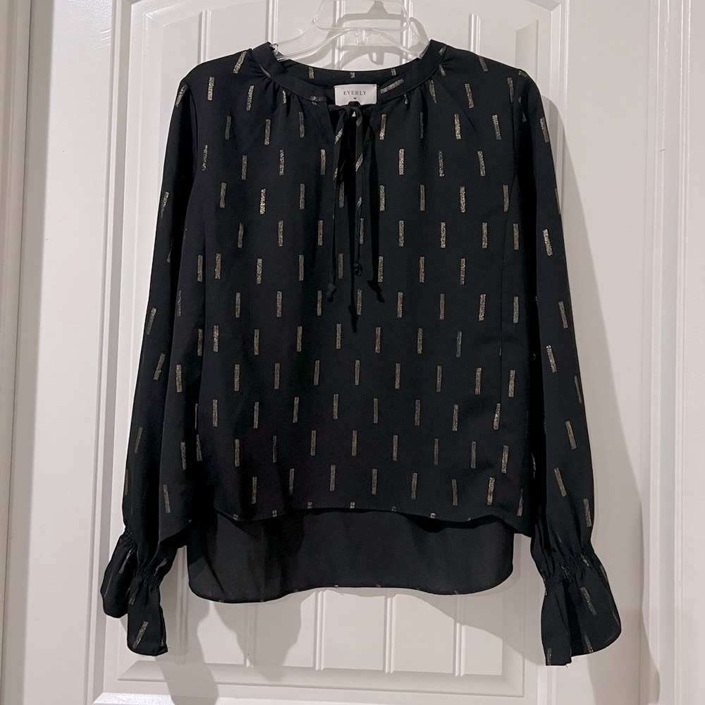 Everly Black And Gold Neck Ties Vertical Metallic Striped Long Sleeve Blouse M